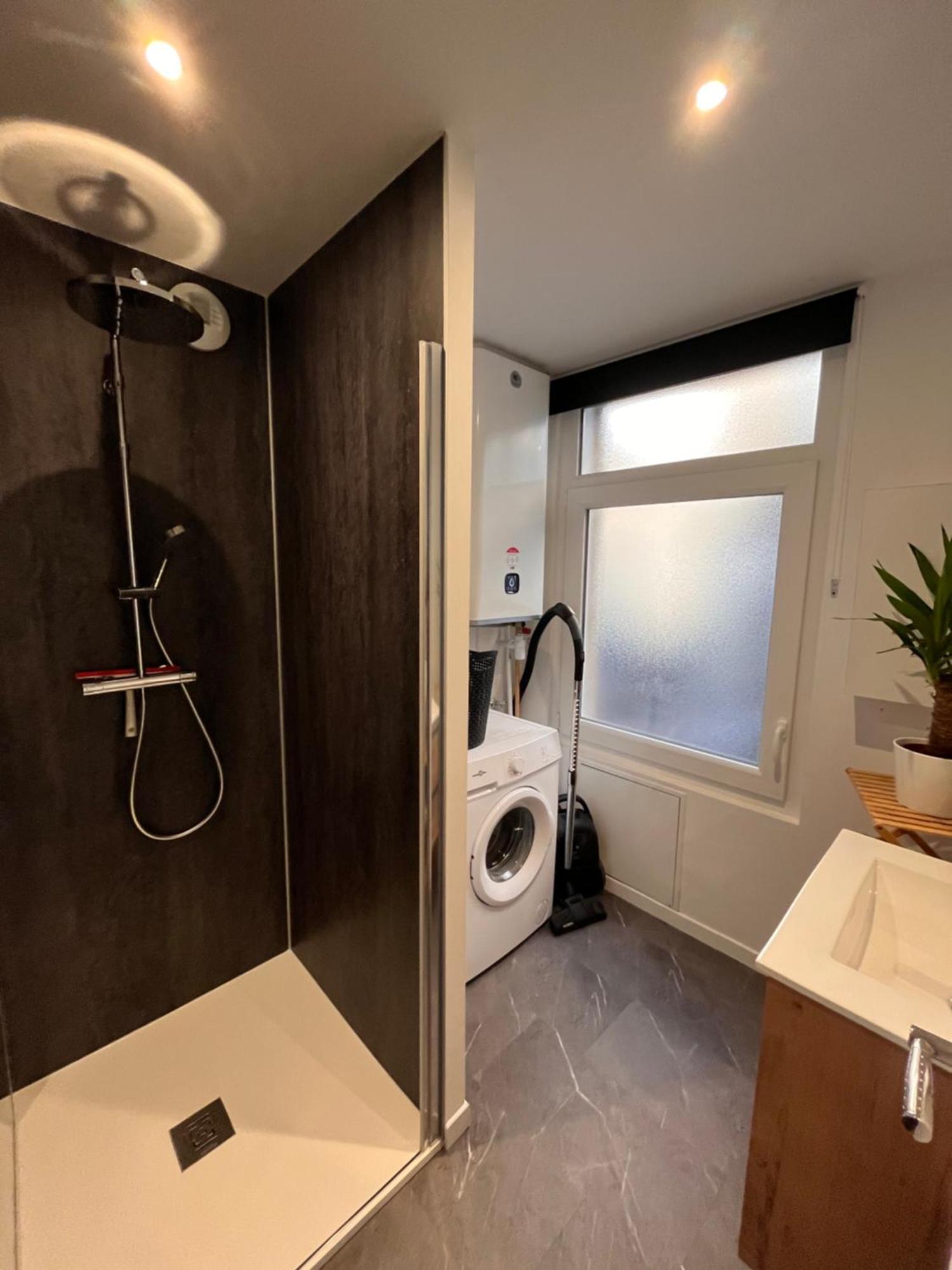 Beau Loft Room Proche Mont Saint Michel Jaccuzi Illimite En Plein Centre Avranches Bagian luar foto