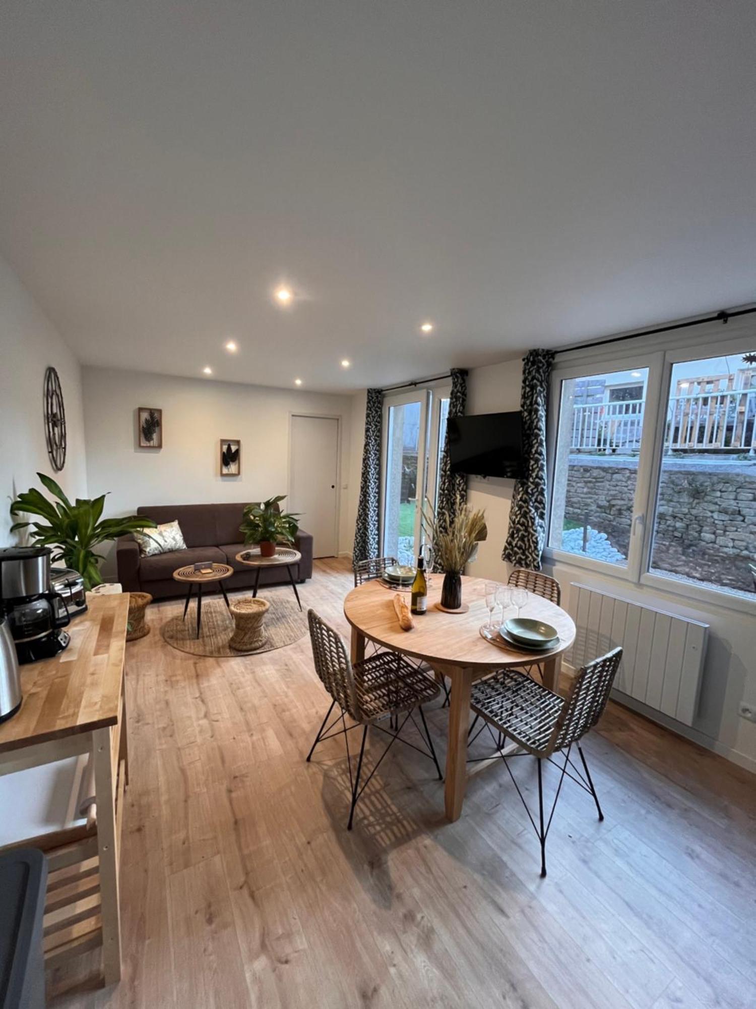 Beau Loft Room Proche Mont Saint Michel Jaccuzi Illimite En Plein Centre Avranches Bagian luar foto